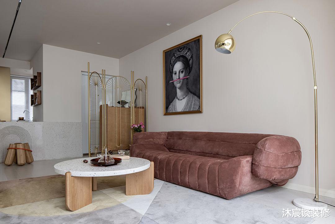 这对大学老师,把餐厅放在阳台就圈了好多粉,再开个天窗,美极了