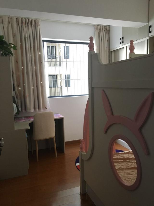 72平米两居室新房入住,说不上华丽,但是符合大部分家庭的需求