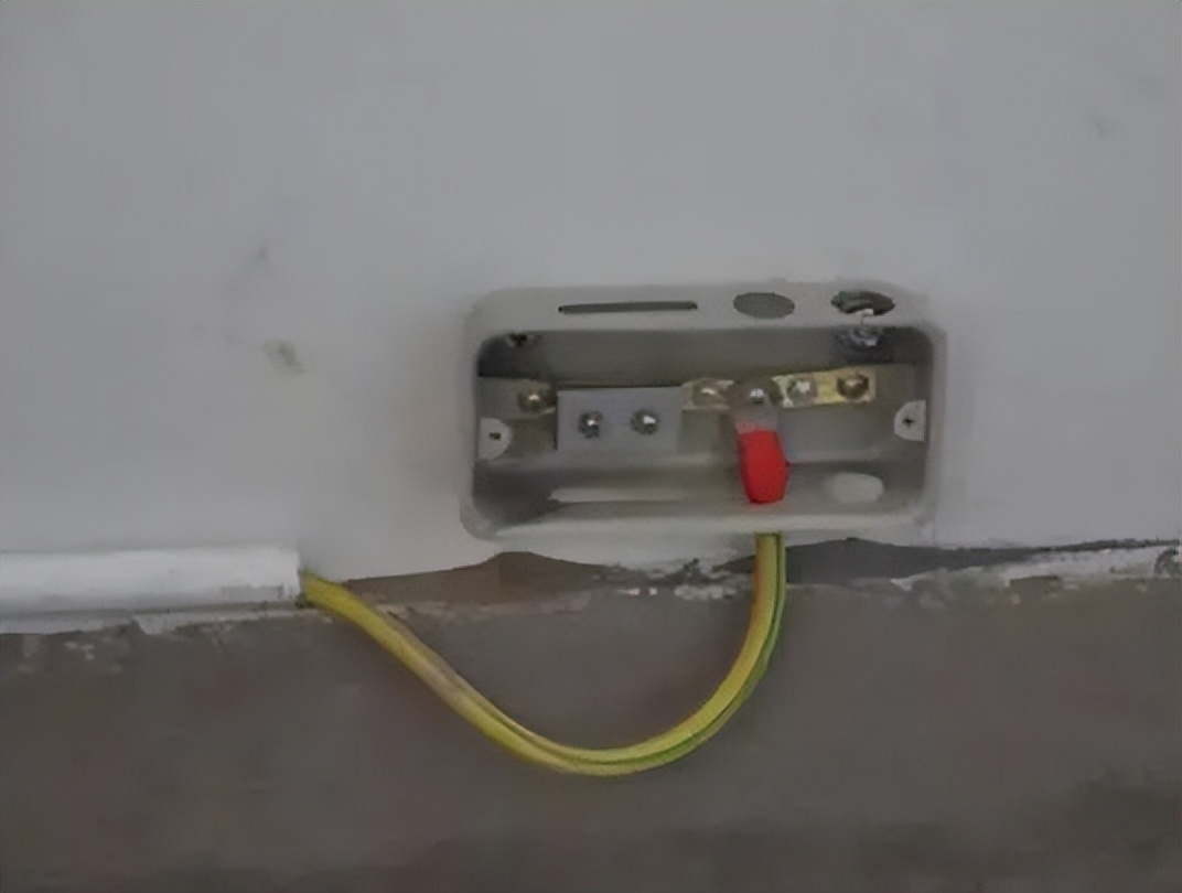 卫生间安装花洒,要装这个东西,别到漏电才知道后悔!