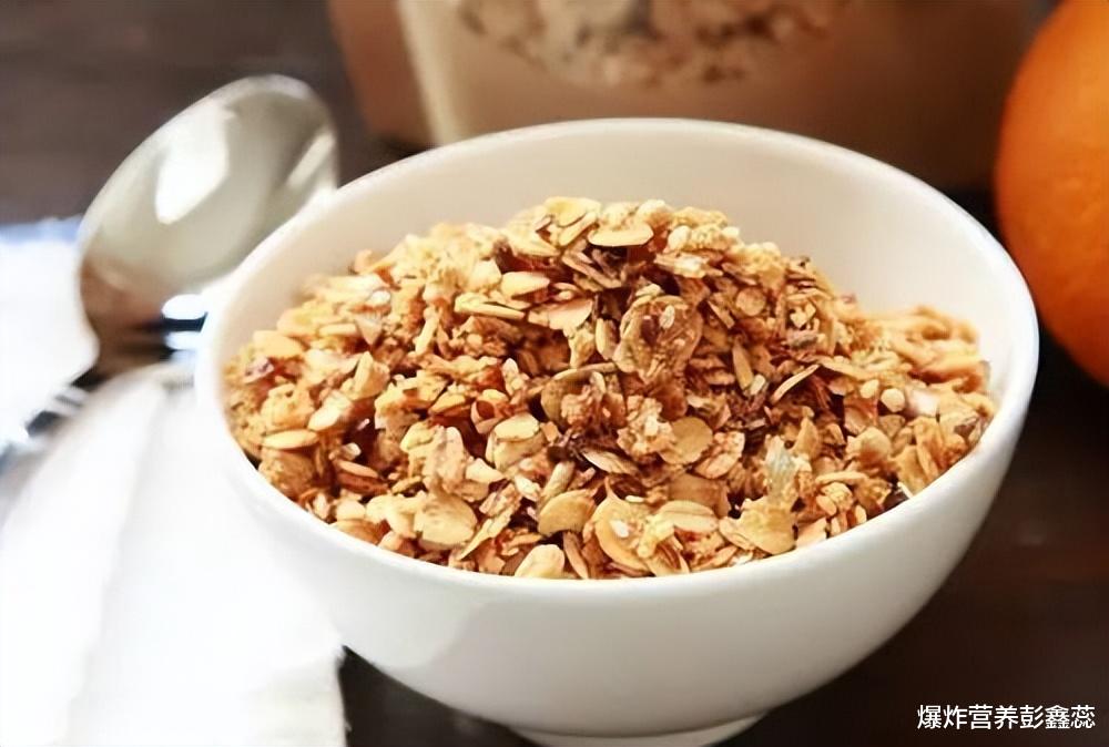 伤肾|燕麦到底是“害人麦”，还是“养生麦”？你不妨详细了解下燕麦