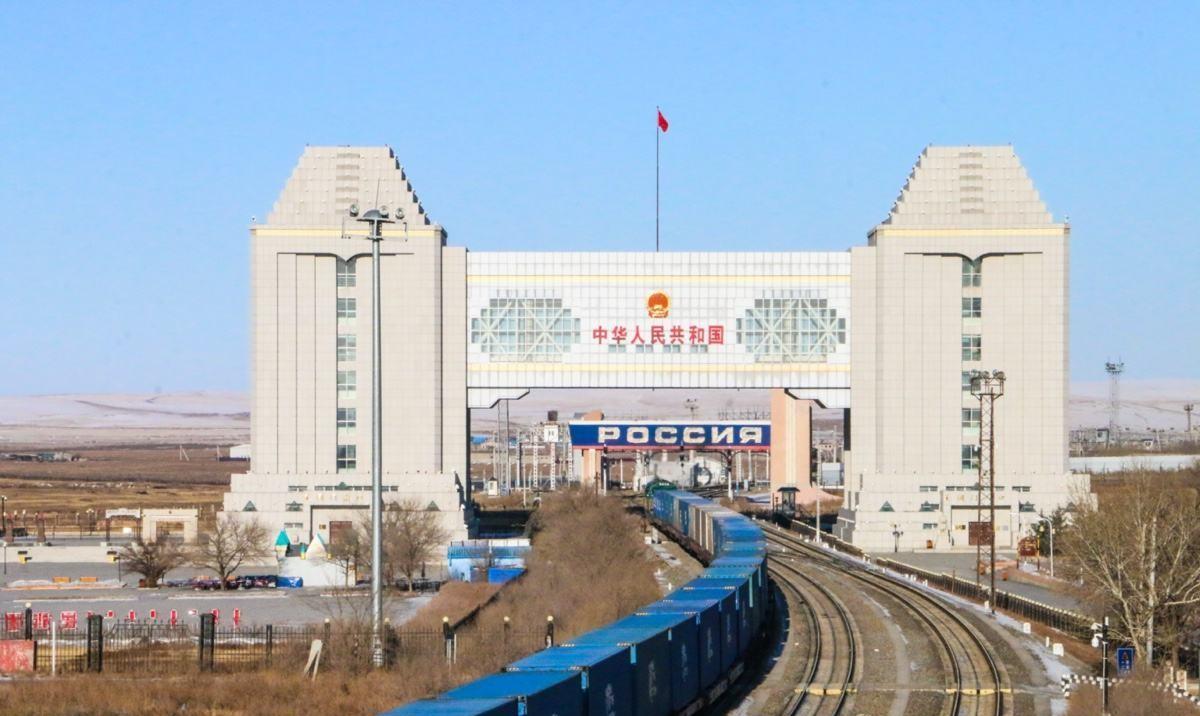 中方连续2月减持美债,美国有点着急,白宫紧急会见中国大使