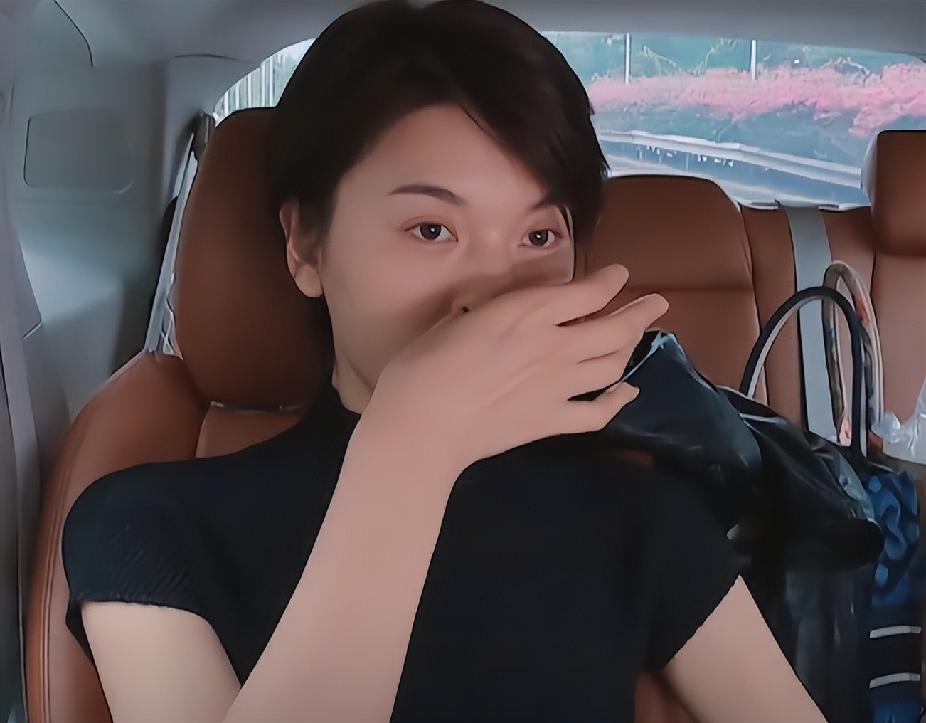 李小璐|李雅男否认前妻出轨！拒绝参加再见爱人，自嘲收入不及蒋菲菲零头