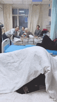 給你一個億|“讓你卸載三個APP，完事給你一個億，你會卸載哪三個？”