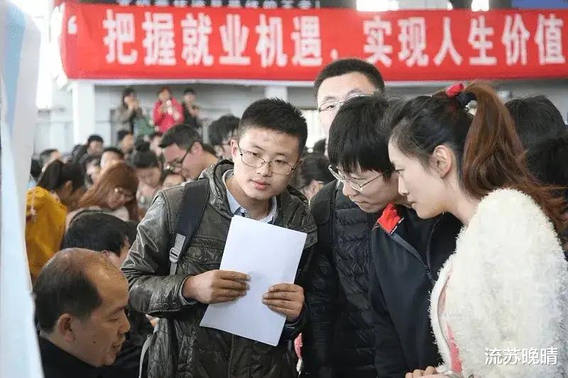 年轻人为了苟住真是啥事儿都干得出来。