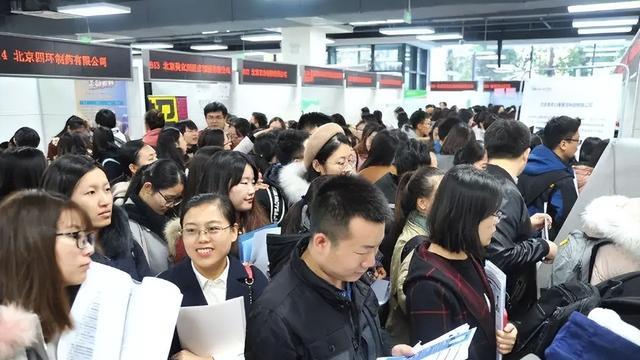 国企|一共5杯水,却来了6位领导,你要怎么分配?国企面试难倒众人