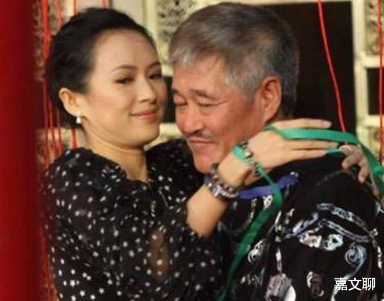 |赵本山巅峰时有多牛？抱着女星都不算啥，最后一张才厉害！