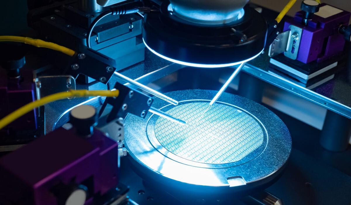 集成电路|我国集成电路从业人员超60万, 人才依旧稀缺