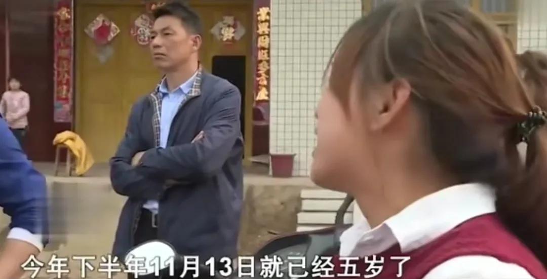 女子抛夫弃女离家5年,与他人生下一女,跪求公婆给私生女上户口