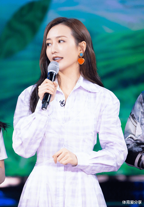 穿衣搭配 短发的女人不都是精致的,王鸥的短发看着就有点“油腻”,不太美