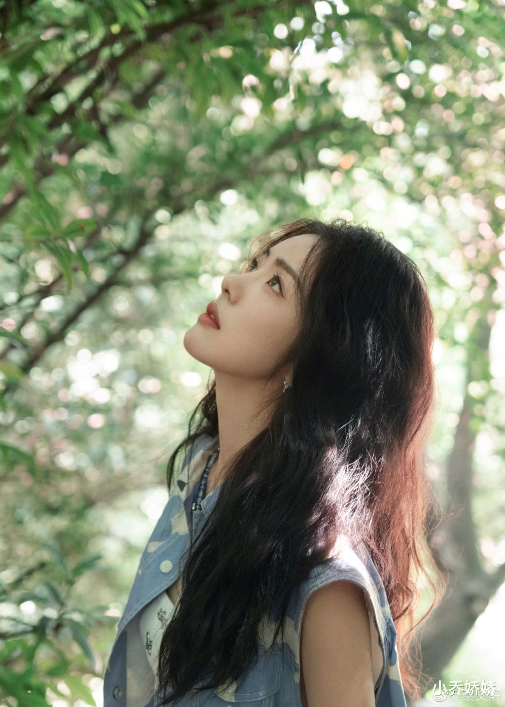 蔡文静|蔡文静与男子挽手聚餐，疑似恋情曝光