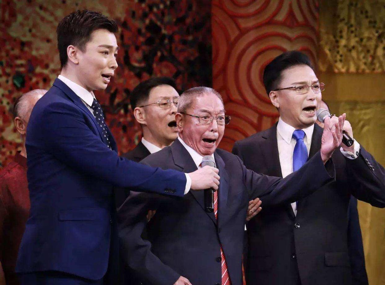 京剧|京剧演员谭孝曾少京赛遭尴尬,参赛选手直言需要于魁智那样的老师