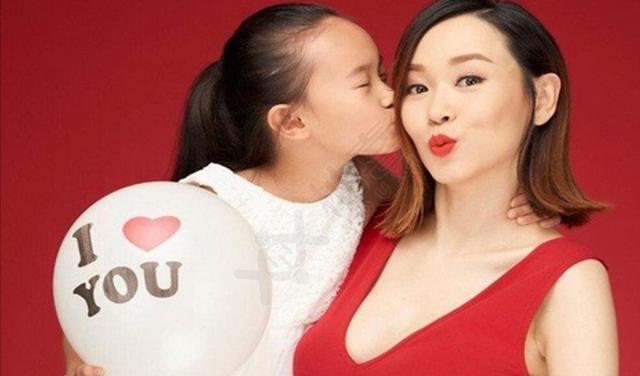 蔡少芬|43岁杨思琦定居广州,现身街头大口吃路边摊,不戴口罩惹热议!