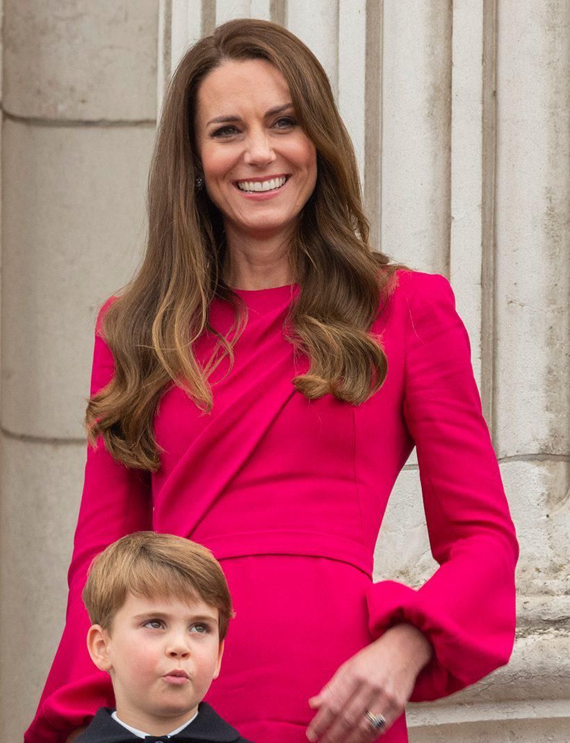 凯特王妃效仿戴安娜造型 完全把气质拿捏了！换了造型师就不一样