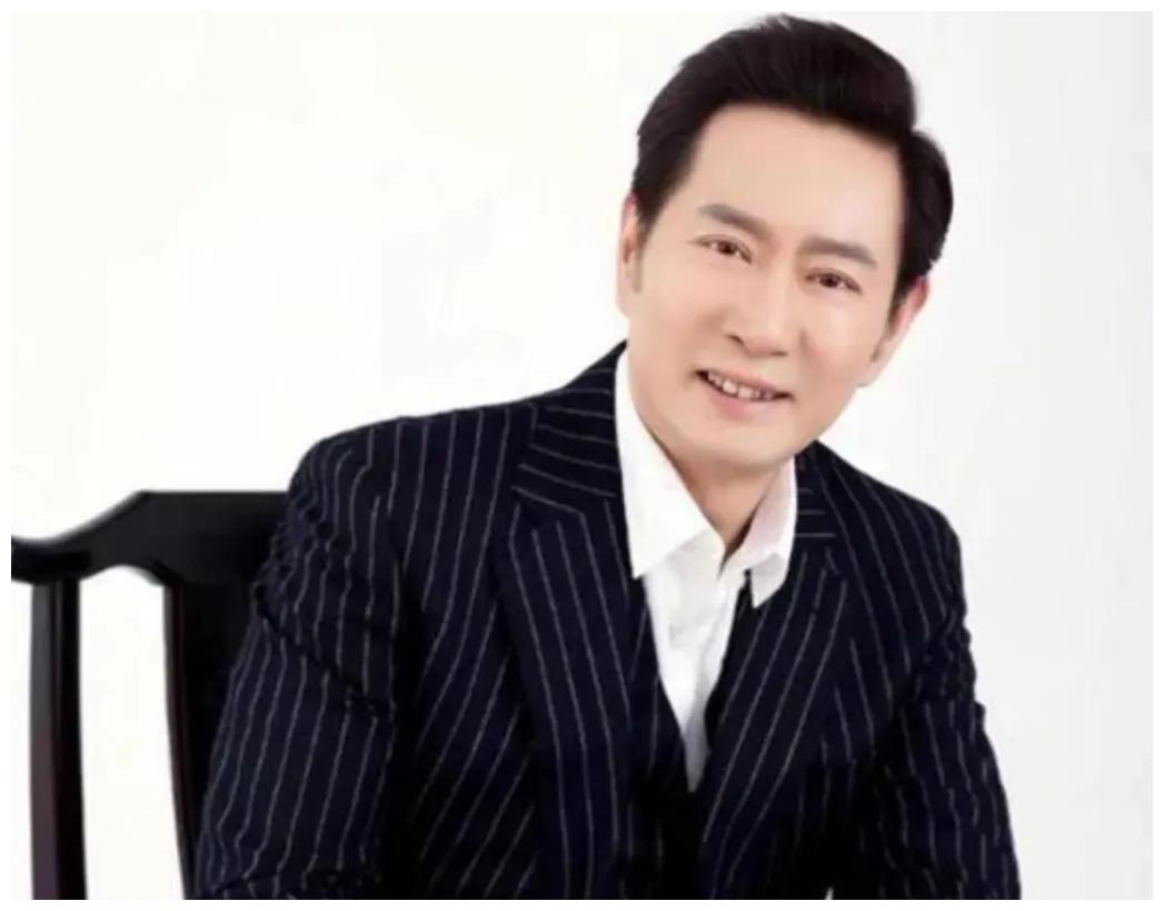 姚刚|演员姚刚：52岁无儿无女却被催婚30年，他究竟在追求什么？