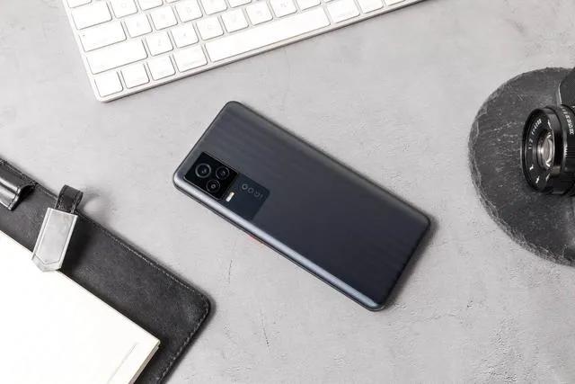 小米科技|为什么有些人认为小米手机质量非常好,有些人认为不行,你怎么看?