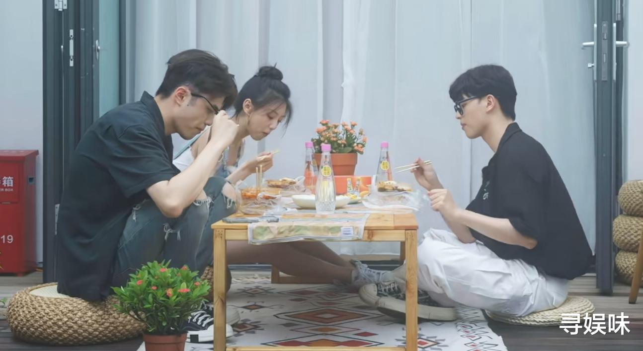 相遇的夏天|《相遇的夏天》女三摇摆不定，让人下头，柳岩的三字点评堪称精辟