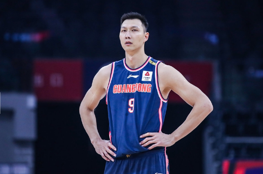 津琴科|CBA广东爆冷输给新疆后，球迷建议朱芳雨：3个球员不能用了