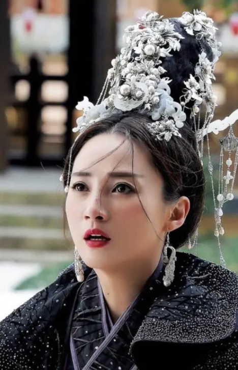 张嘉倪|明明只出现三两集，却抢走主角的光！这些“酱油美人”你记得吗？