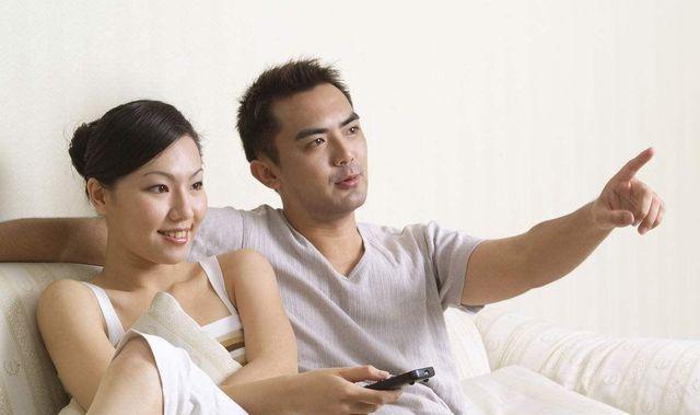 50岁的“丁克族”后悔了,年轻时潇洒自在,如今还是抵不过现实!