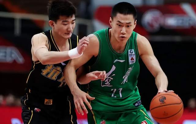 辽宁男篮|辽宁下滑最快之人！上赛季被当成未来基石 本赛季沦为酱油男