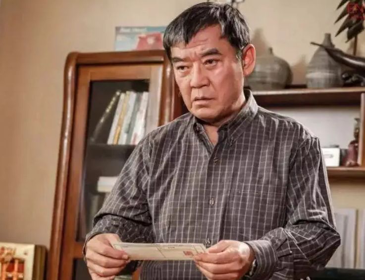 李立群|李立群骑脚踏车晒千万豪宅环境：电动车随处可见，并非人车分流