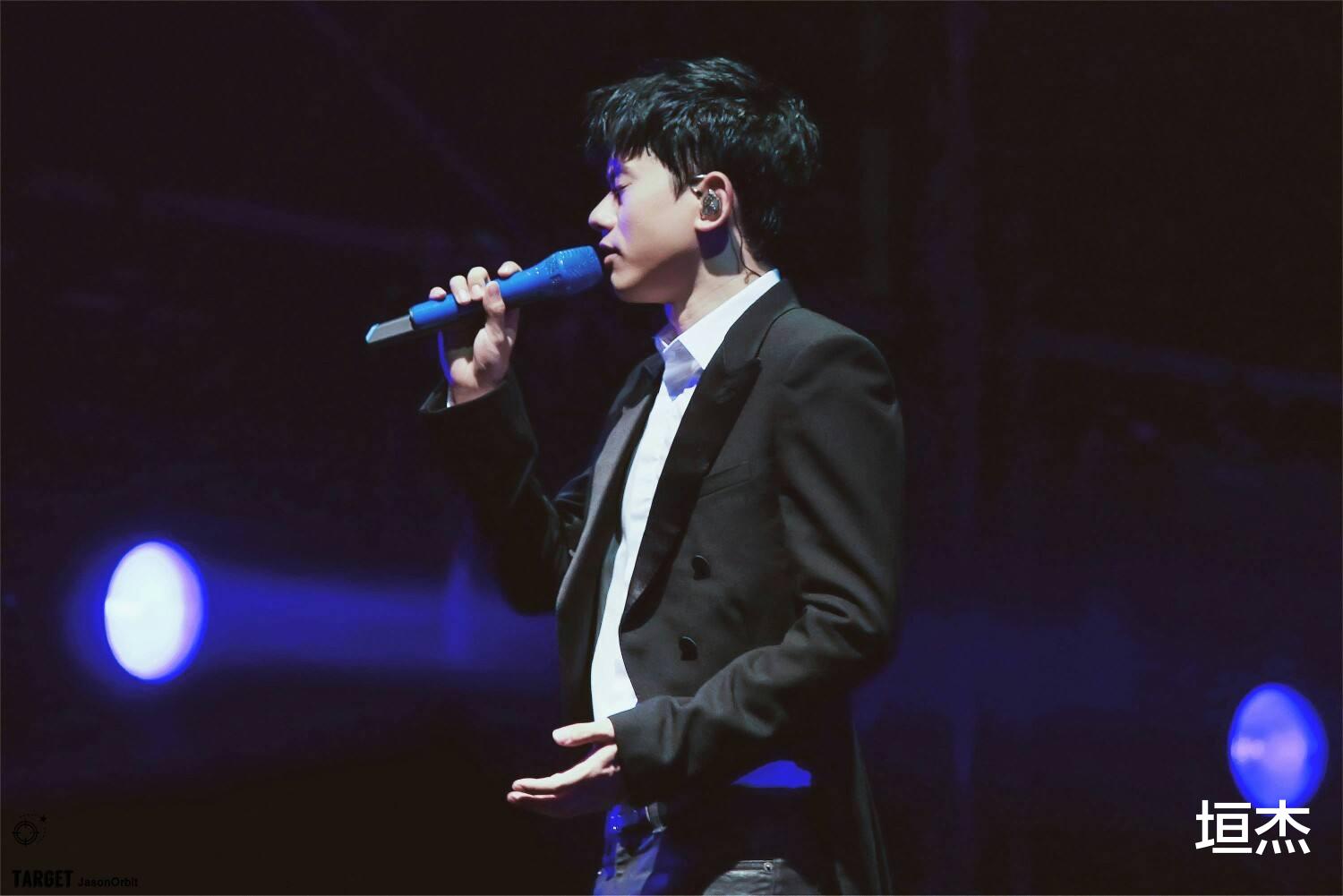 小姐姐|人前贵公子,人后软饭男?这10位中年男星,个个“靠女人上位”