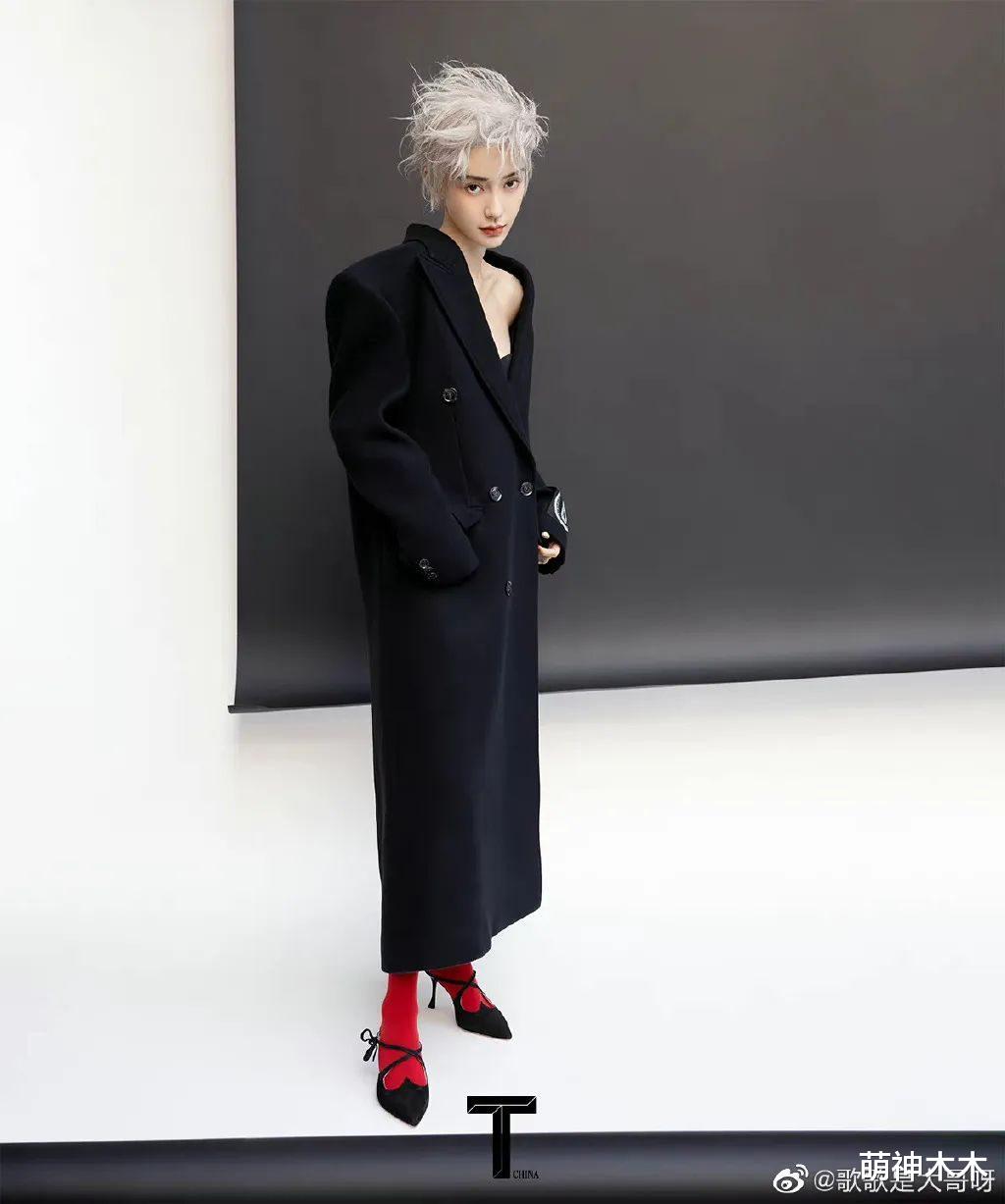 Angelababy|baby银发造型又翻车,撞脸郭采洁陈法蓉,生图浮肿过度依赖修图