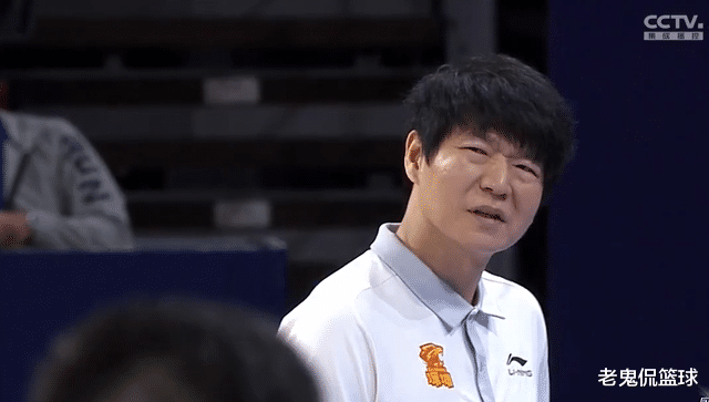深圳男篮|邱彪一针见血直戳要害，怒批沈梓捷糟糕，李春江强调赢球靠一直拼
