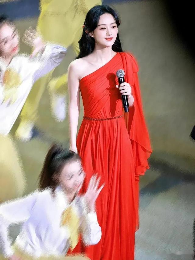 迪丽热巴|众星兔年贺岁大片，迪丽热巴仙气飘飘，赵丽颖杨幂今年春晚赢麻了