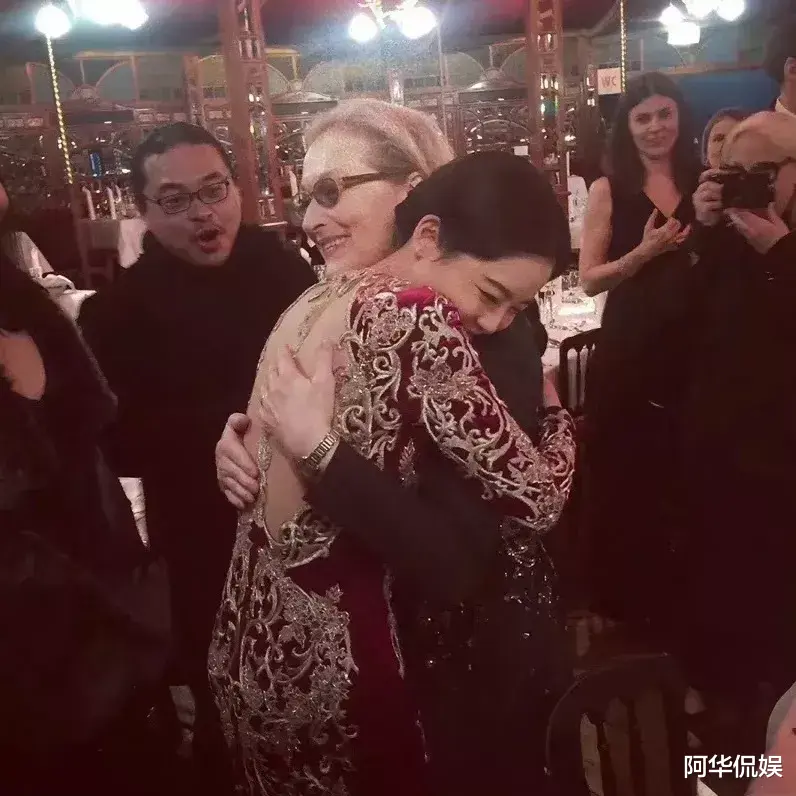 辛芷蕾|知名女星“官宣”陈坤，公开与网友对骂，她想红想疯了？