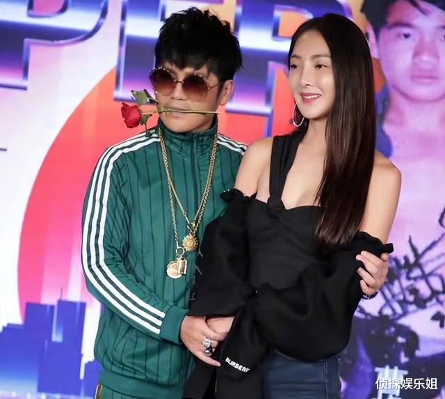 吴速玲|曹格吴速玲宣布离婚后，女儿Grace晒背影美照，打扮越来越成熟