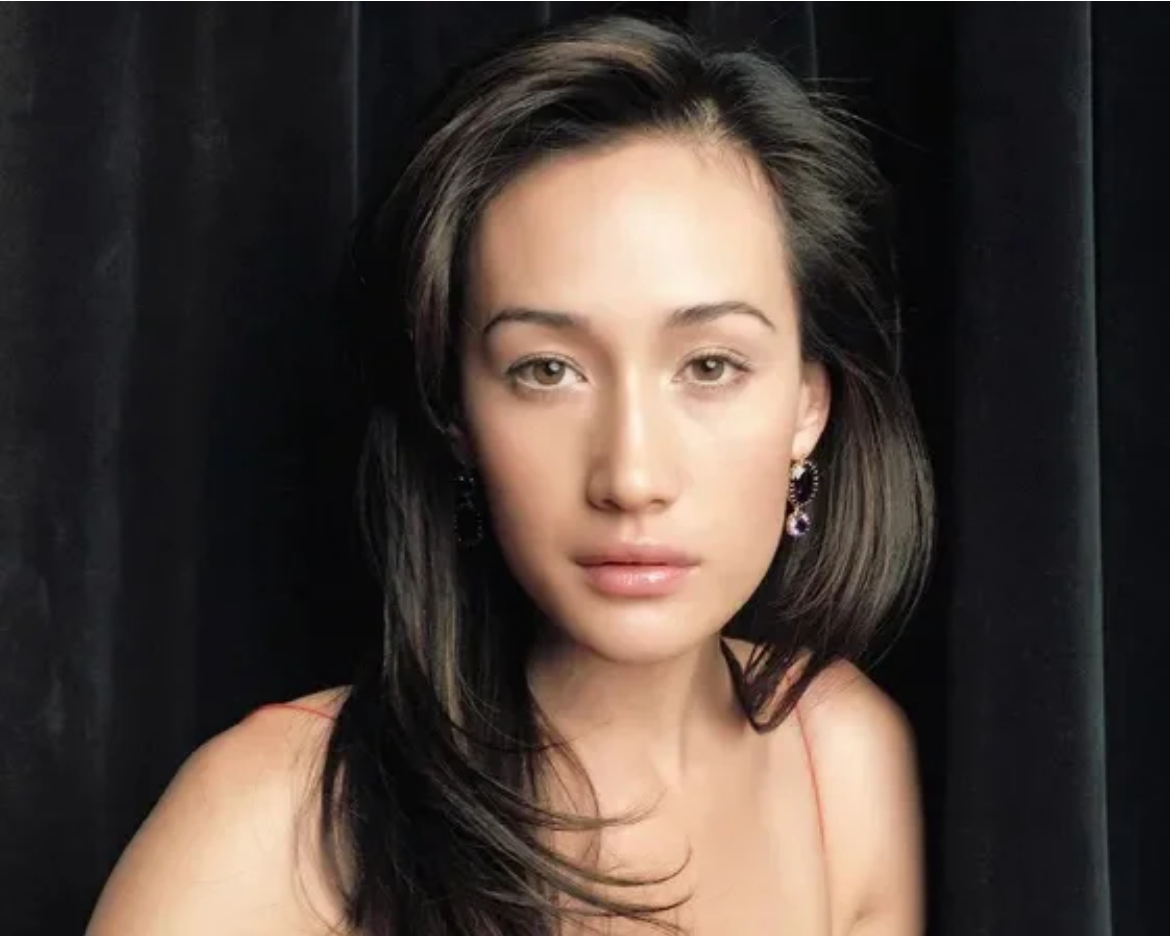 发型 你是什么脸型，就烫什么发型！方脸适合小卷，圆脸烫大卷更美