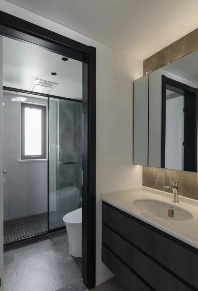 收纳美观两不误!114㎡四口之家,她家木柜暗藏这些玄机!