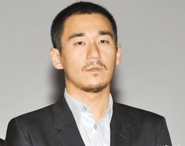 童瑶|那天站在领奖台的童瑶，意气风发，丝毫不见当年跪地求饶的狼狈