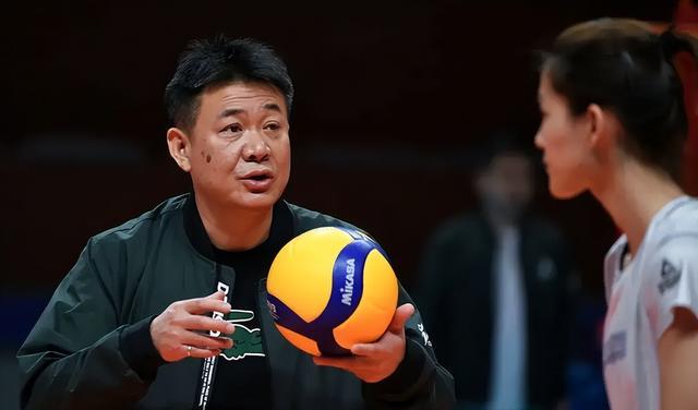 女排|女排新7仙女阵容出炉！刁琳宇取代丁霞，蔡斌扶问题少女惹争议