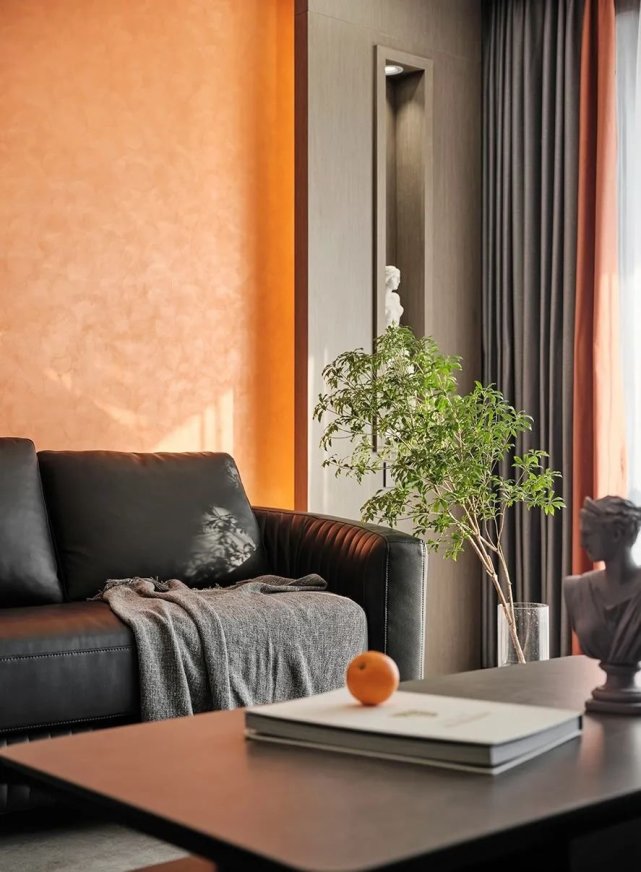 180平四居室现代简约风,以橙色点缀营造安静优雅的美