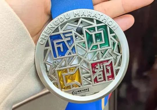 |全国跑友节日!双城起跑6.5万跑友重返赛道,创规模第一!