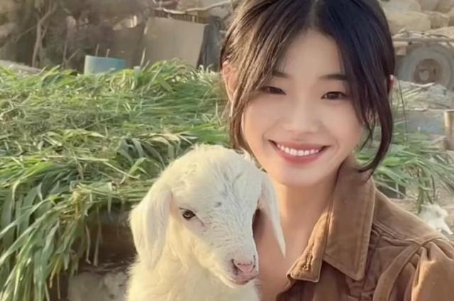 短视频|19岁当妈,该骂的不是她