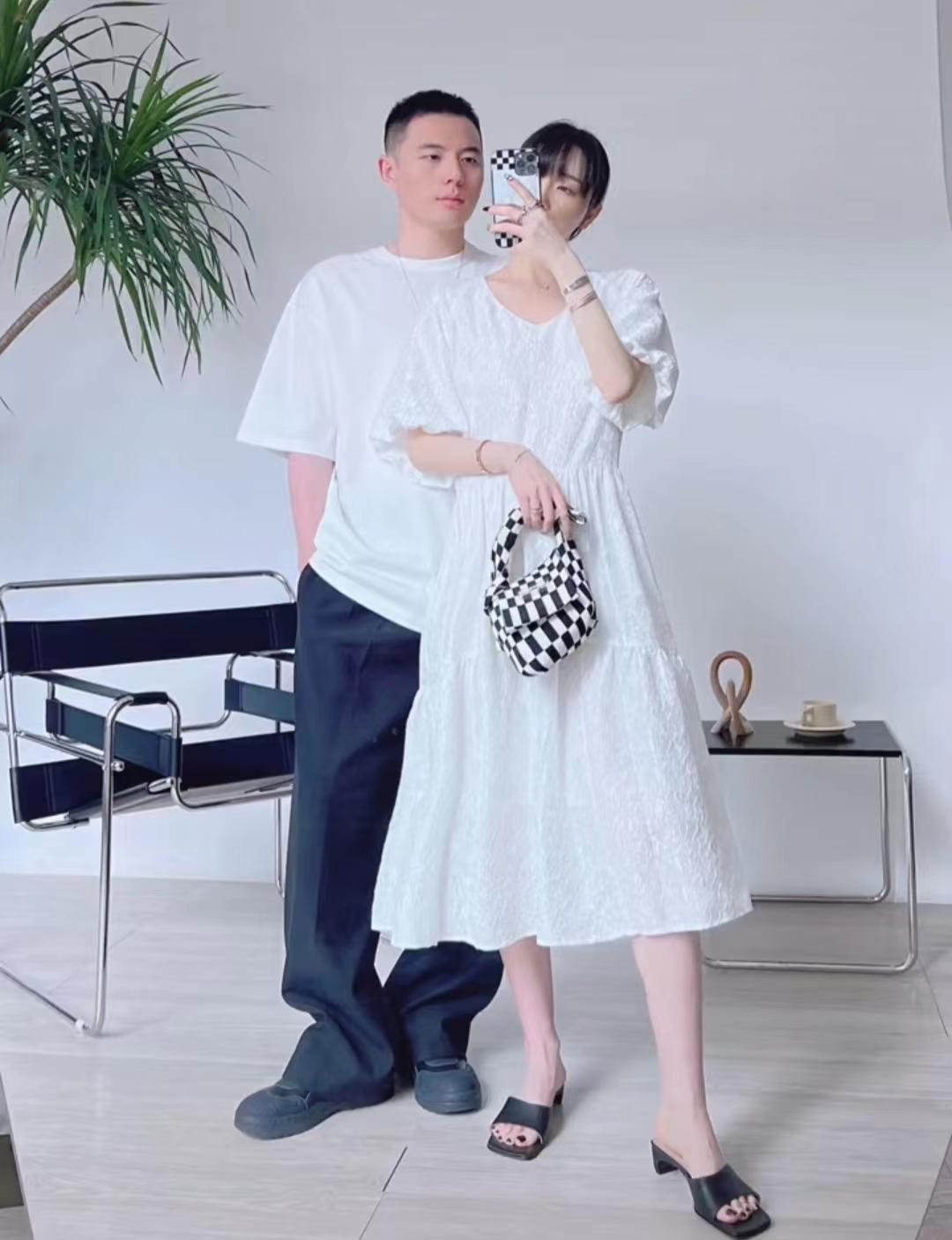 高晓松|高晓松小19岁前妻官宣二胎！二婚老公高大健硕，两人生活幸福美满