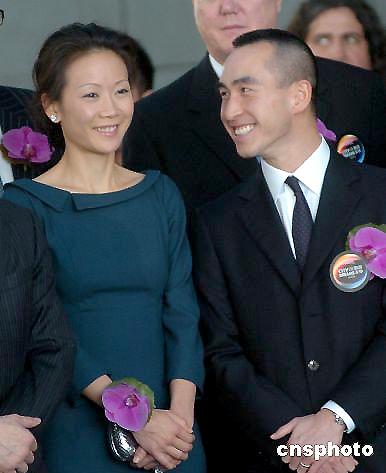 何猷龙|真正好命的香港豪门儿媳，只生一女便封肚，富豪老公恋家无绯闻