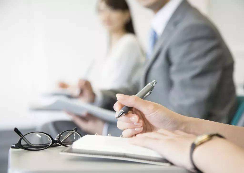 |在职场中遇到尖锐问题时，怎样才能更好地解决？