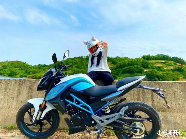 外卖员|蔡丽欣：95后网红女外卖员4年生3娃，前夫见其跟异性在一起就打！