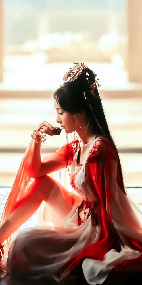 杨幂|杨幂欲离开一手奶大的“嘉行”，为何要做出“离巢”的选择呢？