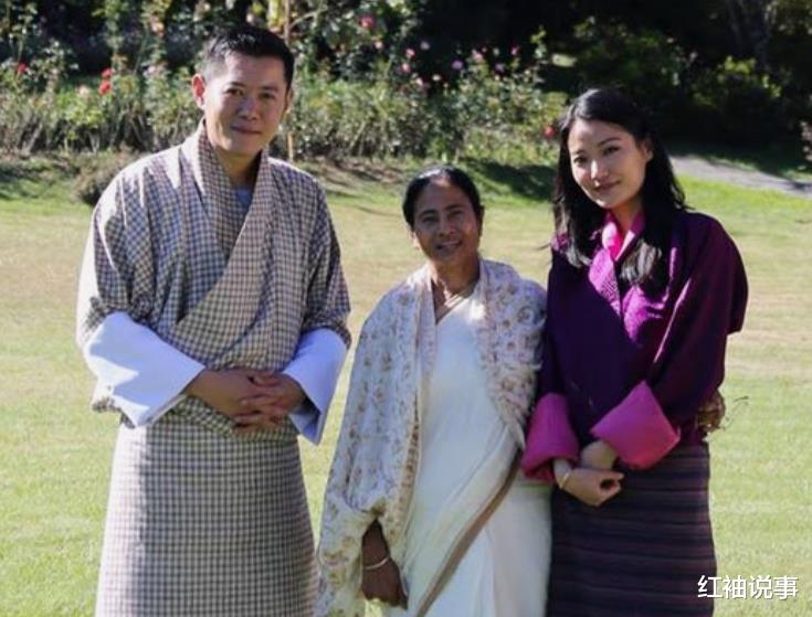 撞脸|“不丹小姐”新鲜出炉！冠军撞脸佩玛王后，鹅蛋脸加丹凤眼惊艳