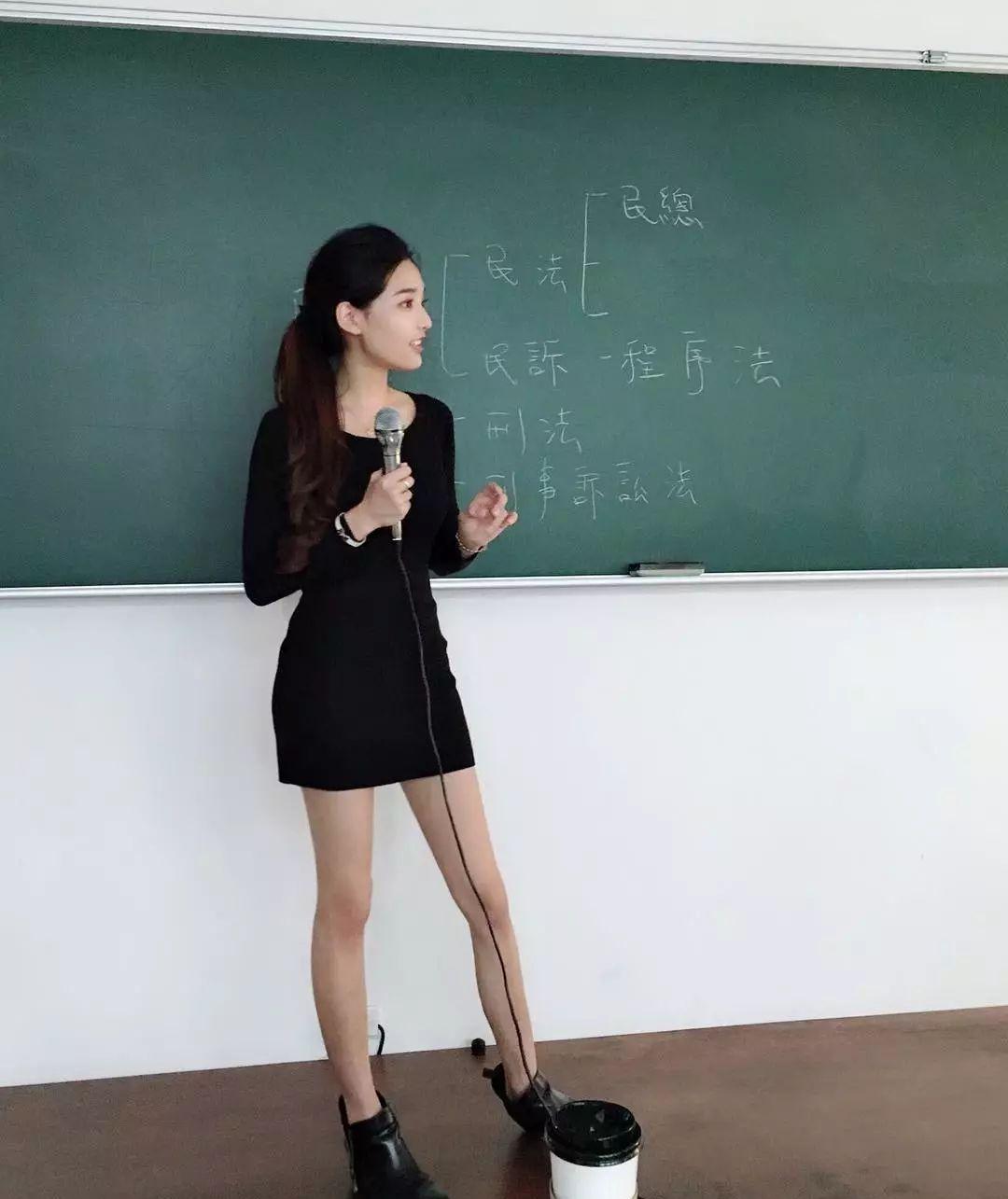 杨紫|北科大一位女老师因高颜值火了！撞脸女星金喜善，学生抢着来上课