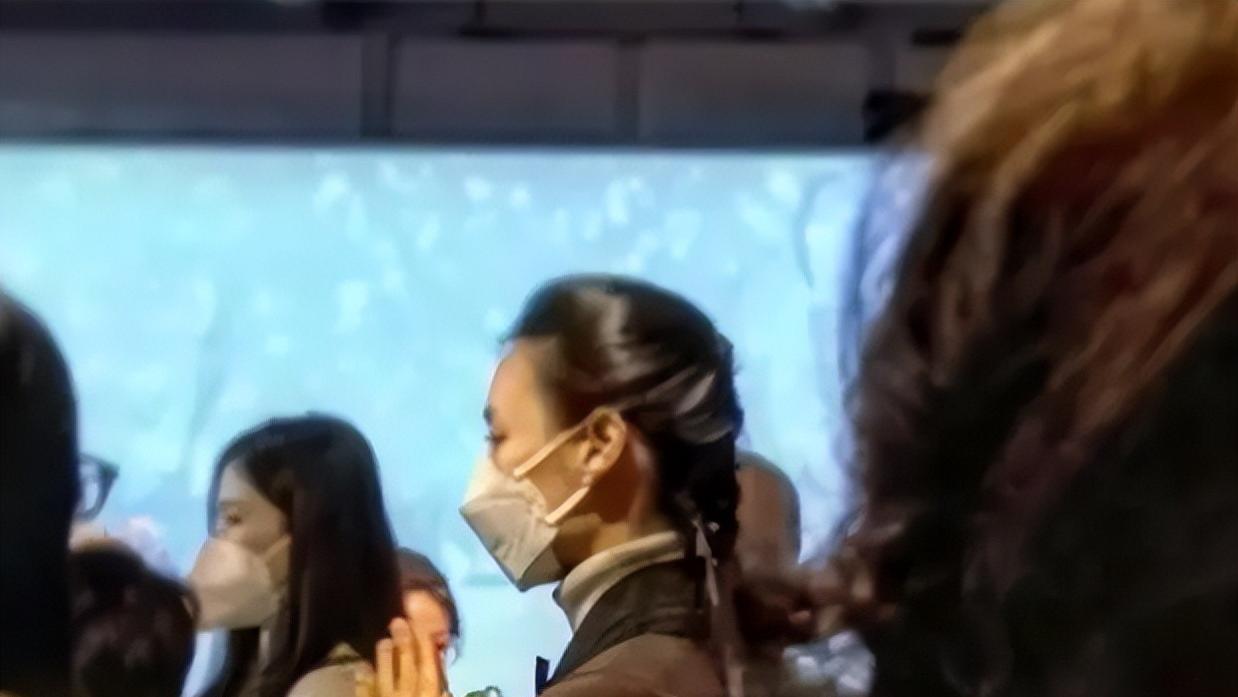 梁洛施|梁洛施信佛内幕疑曝光，3个儿子或将全送回，李泽楷好手段？