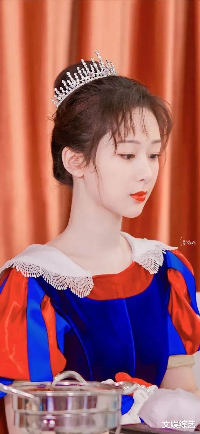 杨紫|杨紫身穿公主装出镜,高贵优雅的气质,下一秒就十分接地气