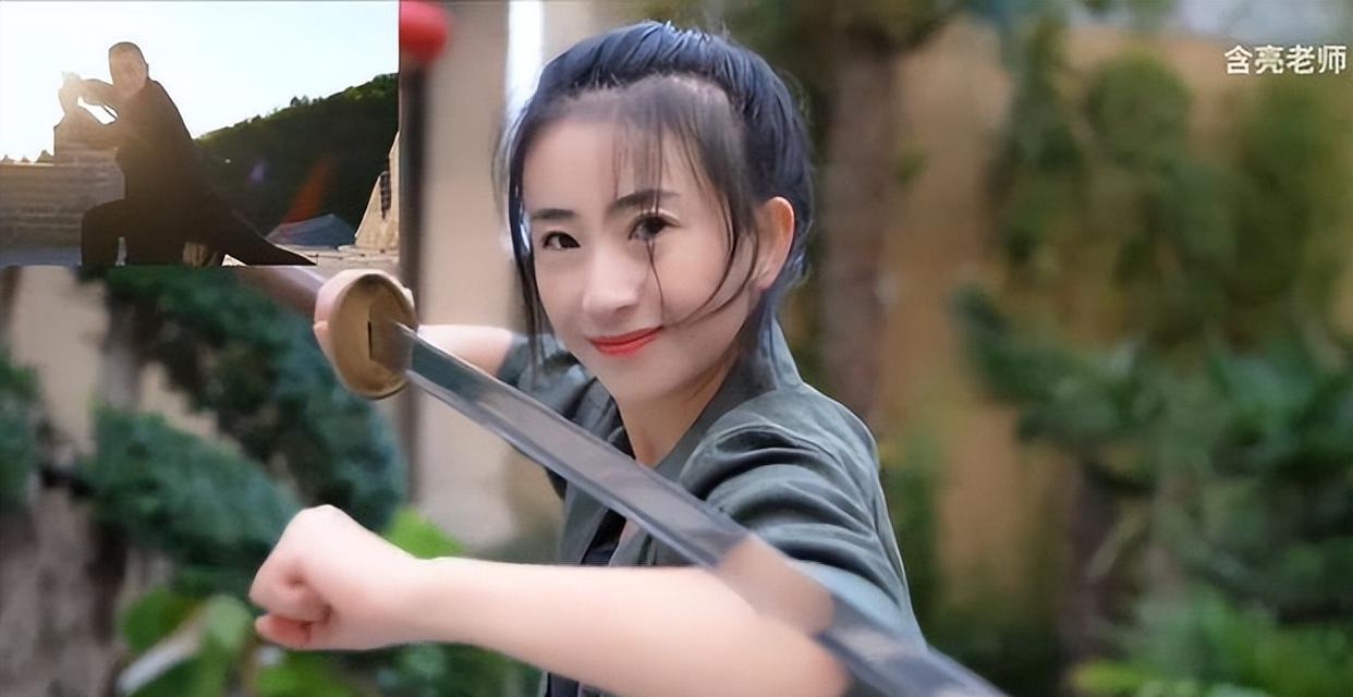 赵文卓|赵文卓“空中踢剑”火了，这些网红纷纷模仿，还真有人耍成了
