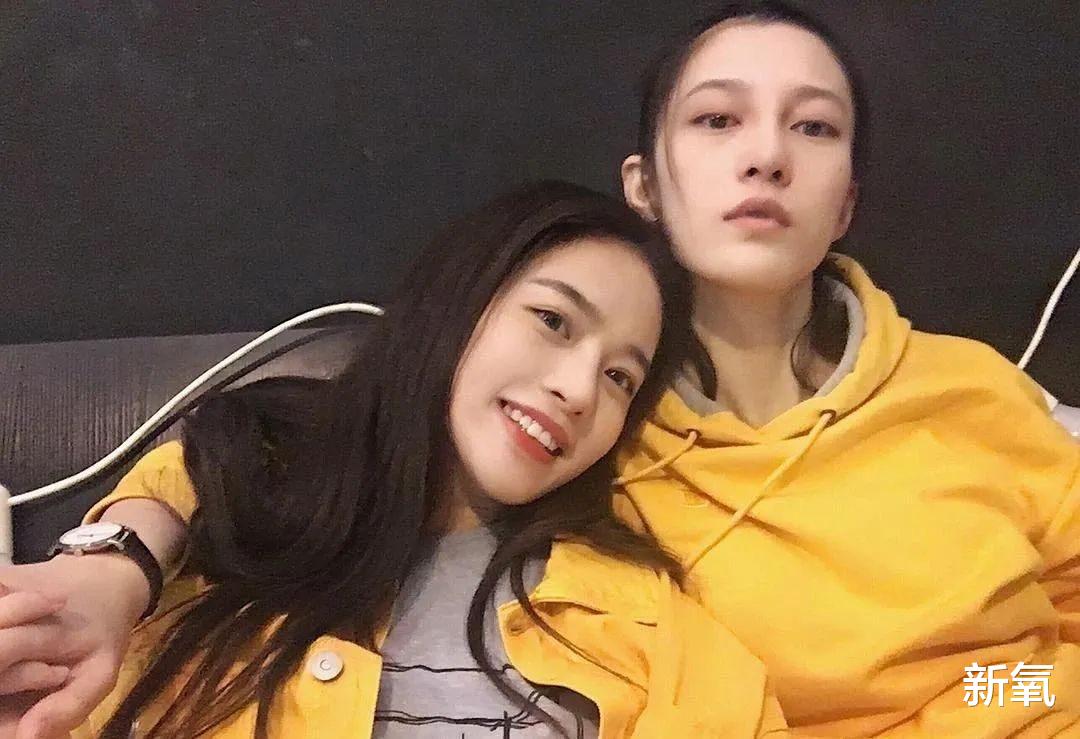 |无性别差攻击的美少女，不如自己和自己结婚吧？