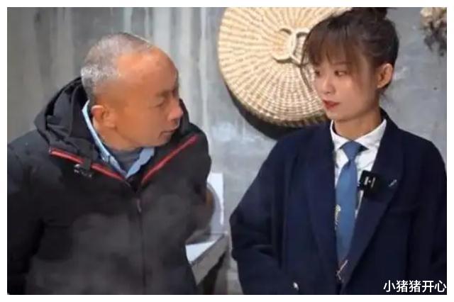 |917万粉丝的网红小厨娘严素,私下的生活被曝光,网友:判若两人